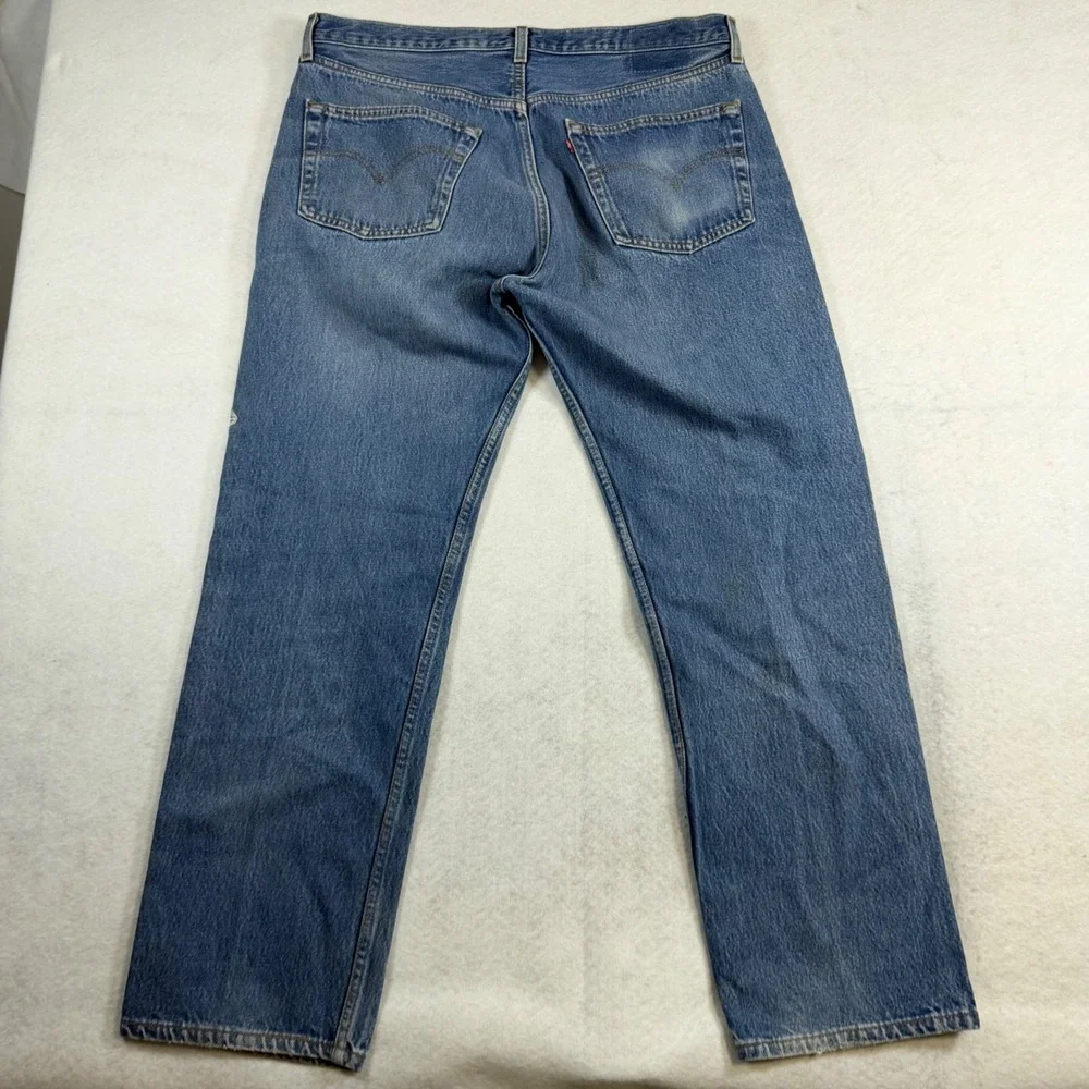 Levis 501 Mens Straight Leg Medium Wash Blue Denim Button Fly Jeans 35x30.5